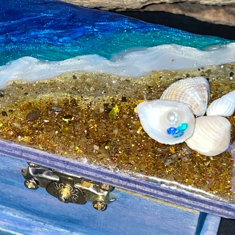 Real Sand Ocean Themed Resin Topped Jewelry Trinket Pine Box - Picture 6 of 17